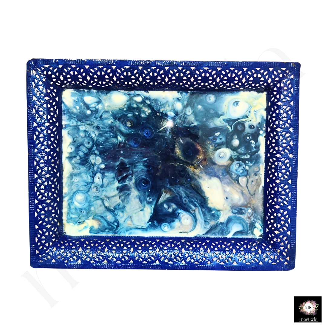 Thalassa resin coated tray