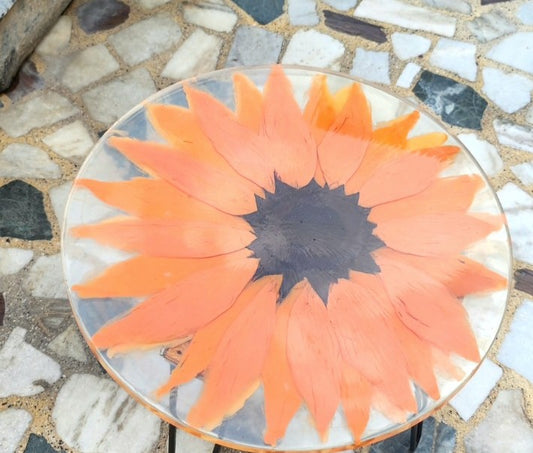 Sunflower table