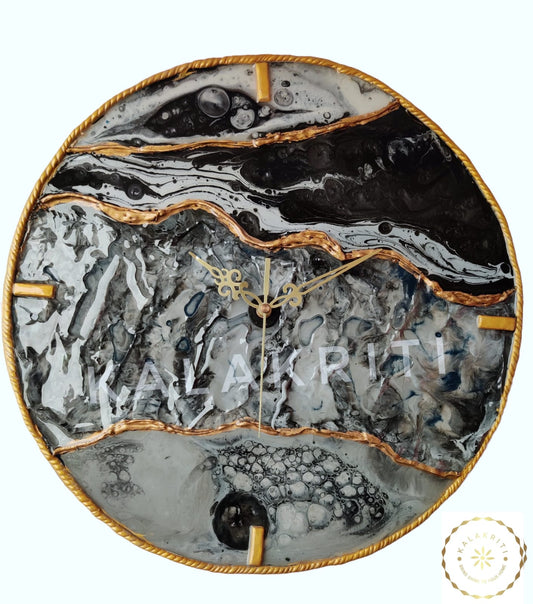 Texture Resin Clock