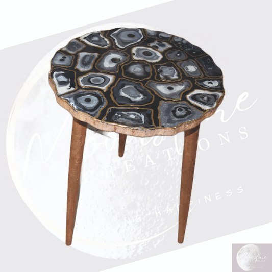 Pebble Table